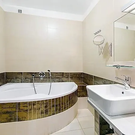 & U Cerneho Orla Hotel 4*